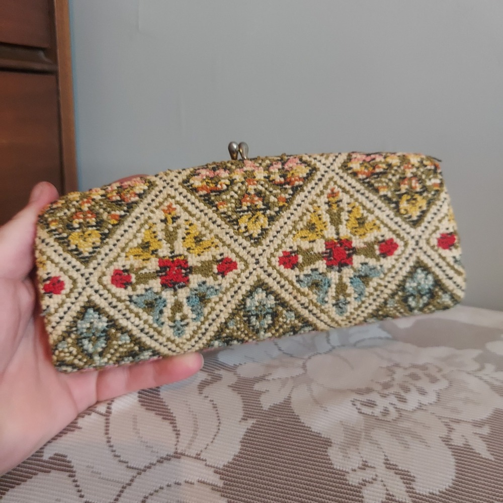 Baronet Vintage Needlepoint Tapestry Clutch Wallet Geometric Floral Kiss Lock
